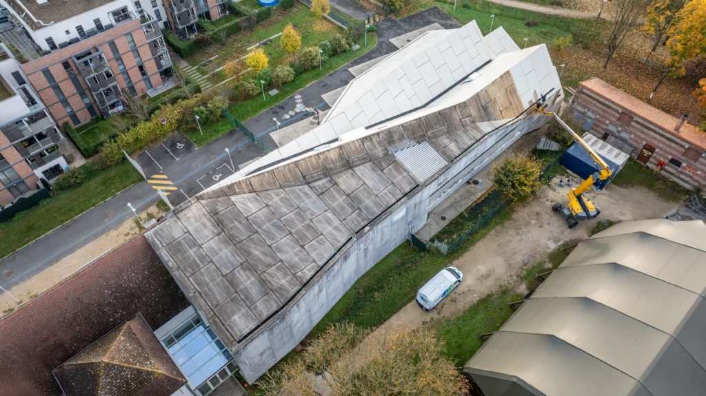 Centre de loisirs du Verger Noisiel – pollution sur façades CCV avant nettoyage professionnel